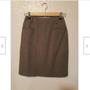 *SALE* Dana Buchman Green Skirt Size 2 Petite